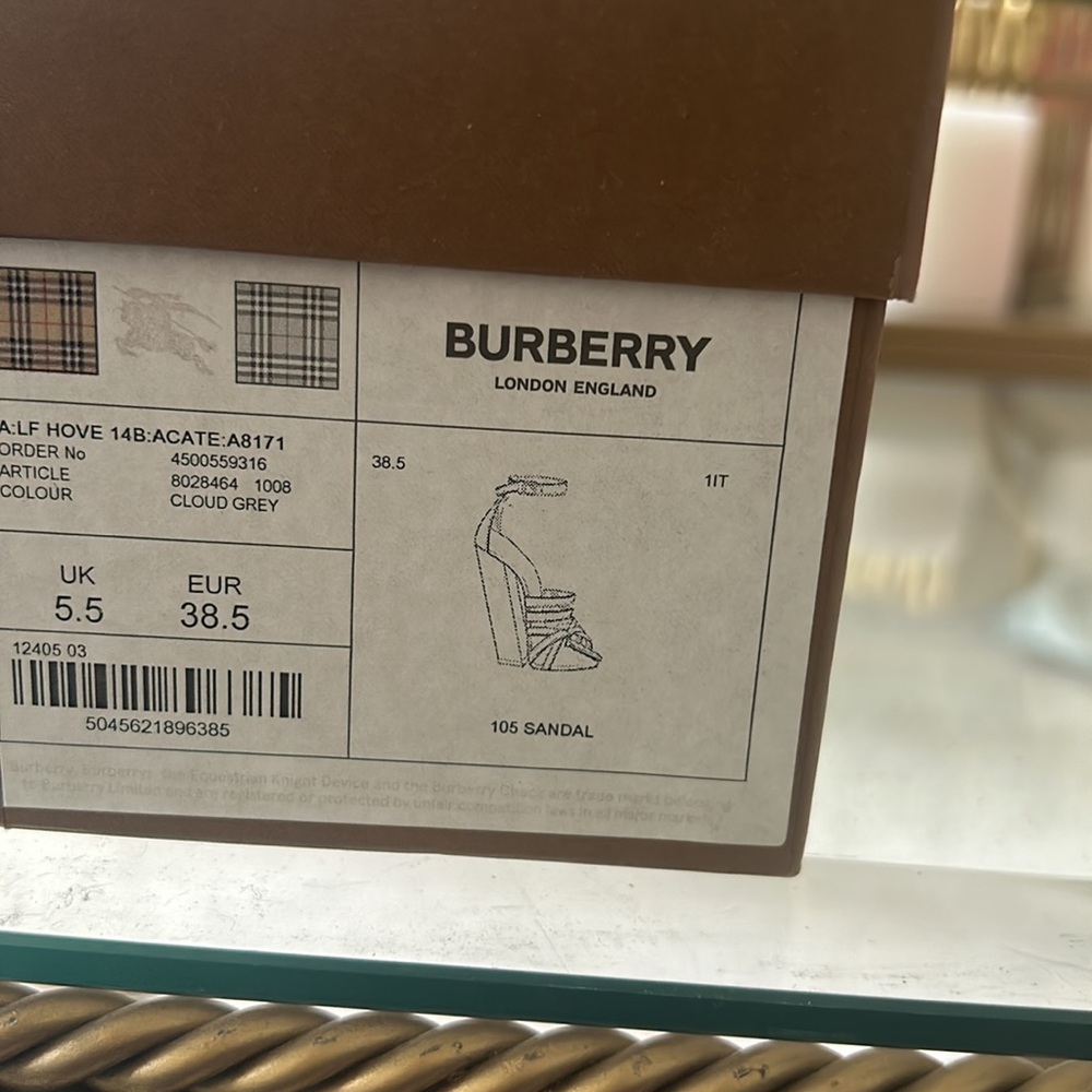 Burberry Woman's Heel - Picture 4 of 7